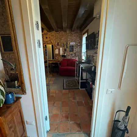 Apartment Storico Fronte Piazza In Borgo Portello